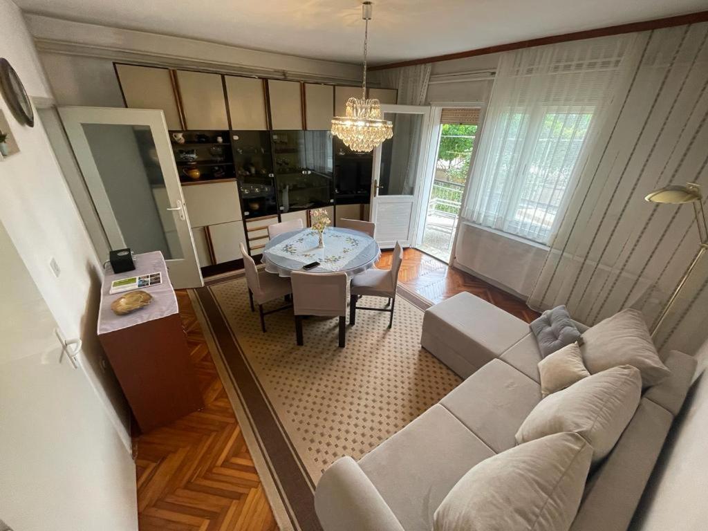 Apartman Pcelica * Pola